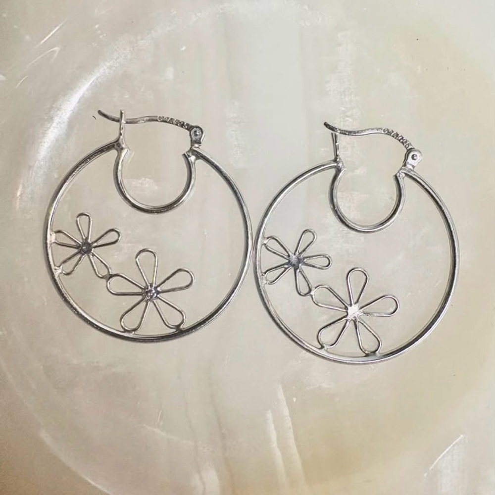 Elegant Silver Floral Hoop Earrings Marked 925 on the ear wire